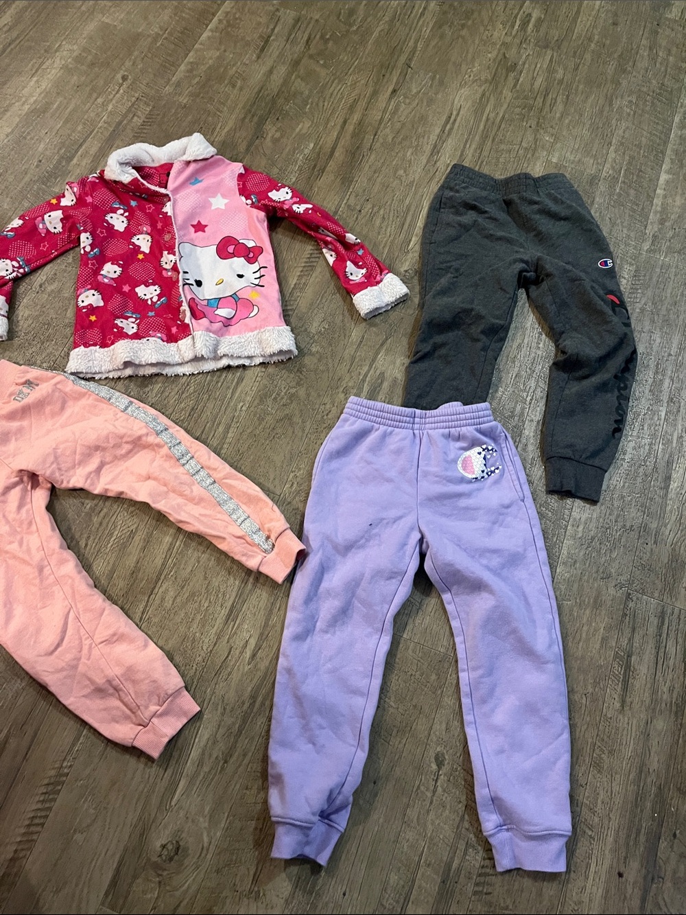4 items Kids Hello Kitty Pink & Lavender Girls' Joggers